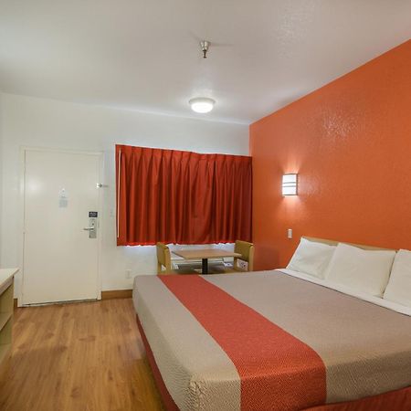 Americas Best Value Inn & Suites Humble Exterior foto